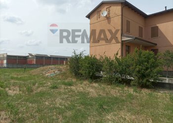 Edificio all\'aperto - Casa semi indipendente Strada Della Pelosa
179, Fiorenzuola d'Arda - foto 24