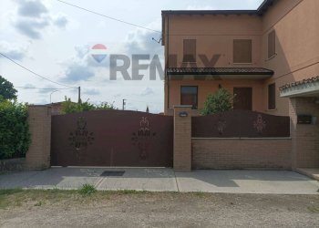 Casa all\'aperto - Casa semi indipendente Strada Della Pelosa
179, Fiorenzuola d'Arda - foto 50
