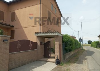 Casa all\'aperto - Casa semi indipendente Strada Della Pelosa
179, Fiorenzuola d'Arda - foto 56