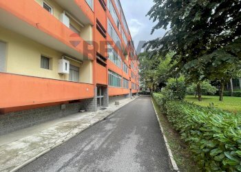 Edificio all\'aperto - Trilocale Via Cogne
7, Milano - foto 11