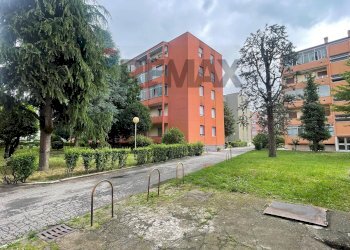 Edificio all\'aperto - Trilocale Via Cogne
7, Milano - foto 13
