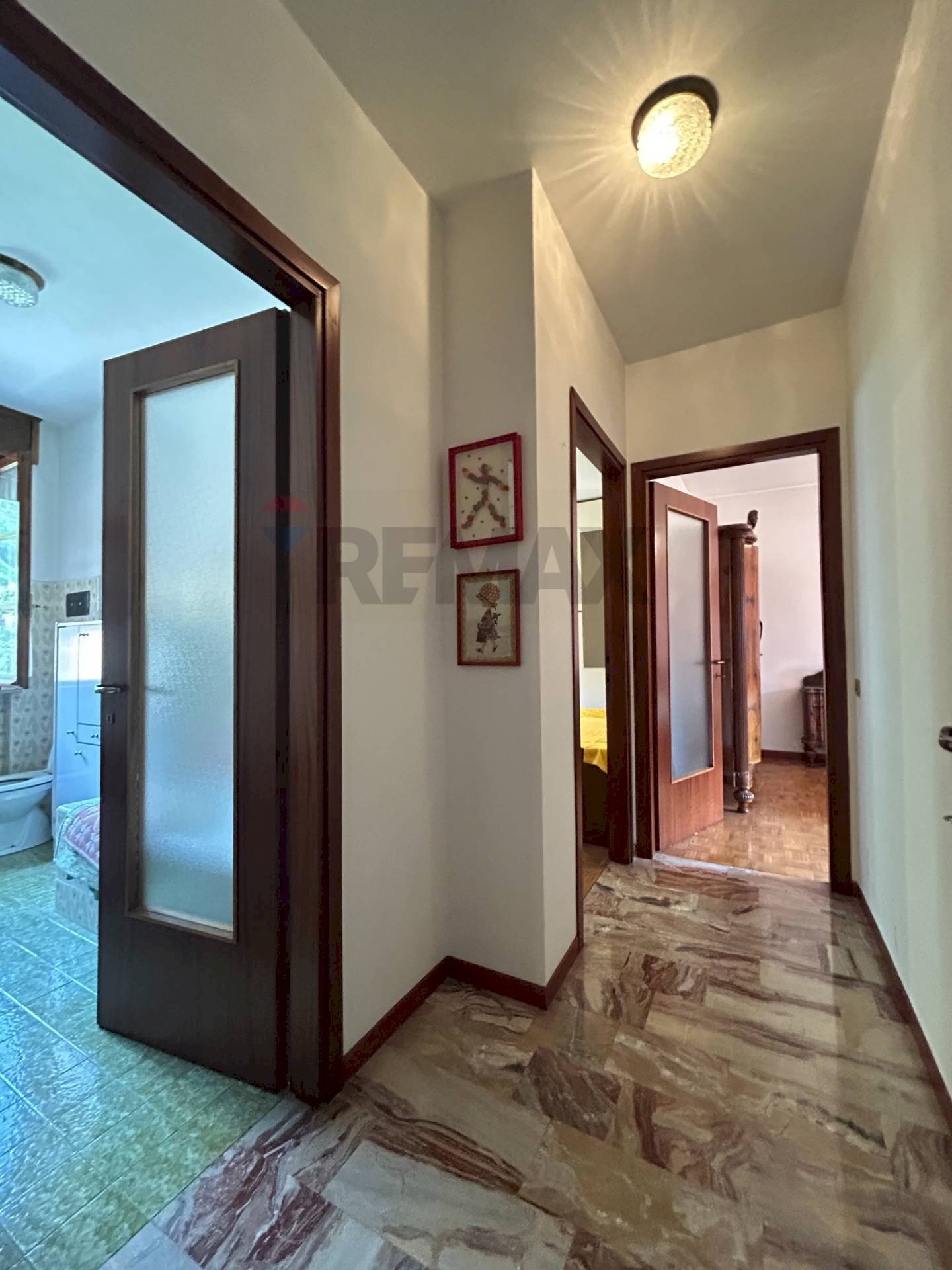 Hall / corridoio - Trilocale Piazza Brembana - foto 3