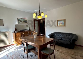 Sala da pranzo - Trilocale Piazza Brembana - foto 6