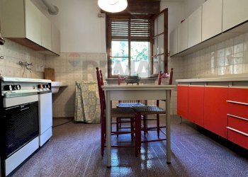 Cucina - Trilocale Piazza Brembana - foto 10