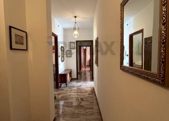 Hall / corridoio - Trilocale Piazza Brembana - foto 26