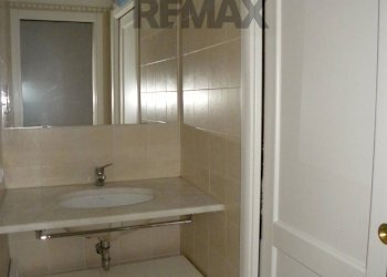 Bagno - Three-room apartment Via Epicarmo
 
18, Palermo - photo 37