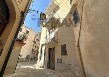 Edificio all\'aperto - Casa indipendente Via degli aragonesi
 
3, Castelbuono - foto 1
