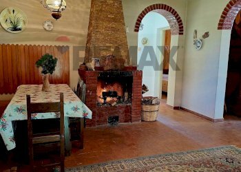 Sala da pranzo - Casa indipendente MANDRIA DEL CONTE/PIANO ZUCCHI
 
s/n, Isnello - foto 14