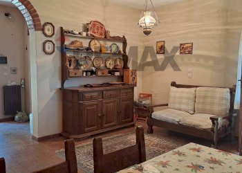 Soggiorno - Casa indipendente MANDRIA DEL CONTE/PIANO ZUCCHI
 
s/n, Isnello - foto 29