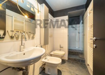 Bagno - Quadrilocale Via Giuseppe Garibaldi
 
31, Torino - foto 22