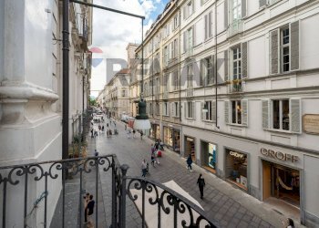 Vista da balconcino - Quadrilocale Via Giuseppe Garibaldi
 
31, Torino - foto 25