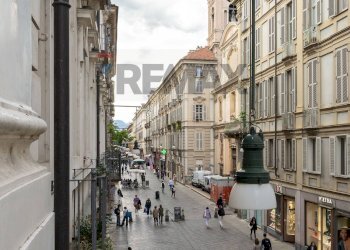 Vista da balconcino - Quadrilocale Via Giuseppe Garibaldi
 
31, Torino - foto 26