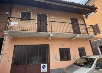 Foto 1 - Rustico Piazza Vittorio Emanuele II
 
24, San Benigno Canavese - foto 1