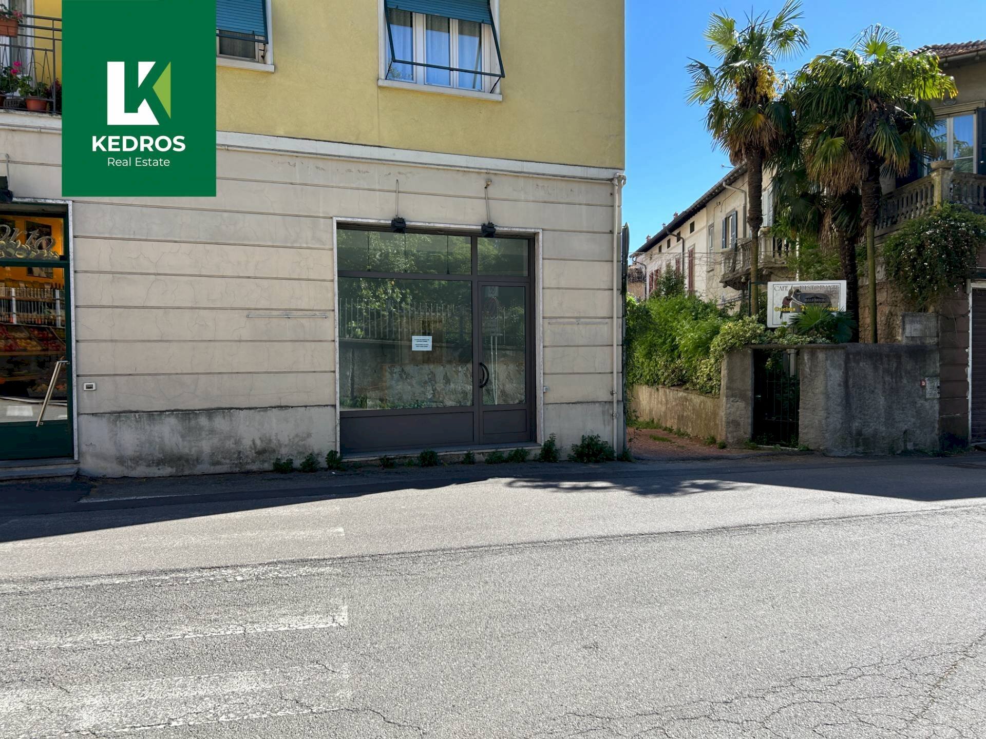 Foto 2 - Commercial Premises Viale Sant'Antonio
73, Varese - photo 2