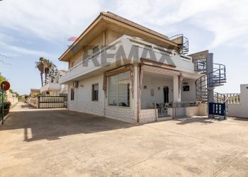 Terrazza - Villa via dei fiordalisi
 
50, Ispica - photo 1