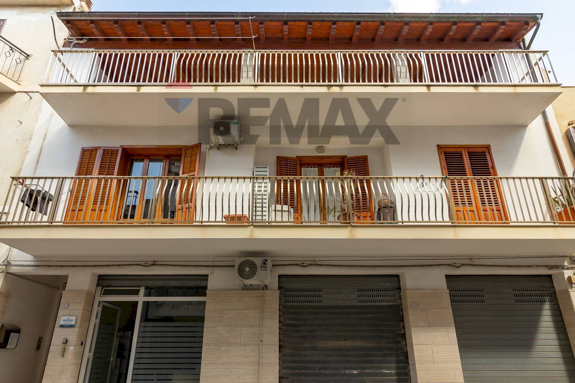 Edificio all\'aperto - Independent house via Damiano chiesa
 
27, Pozzallo - photo 1