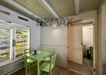 Sala da pranzo - Bar Tavola Calda - Fredda Viale Medaglie d'Oro, Modica - foto 10