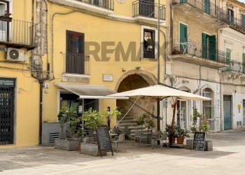 Edificio all\'aperto - Bar Tavola Calda - Fredda Viale Medaglie d'Oro, Modica - foto 13