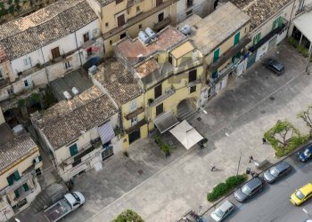 Edificio all\'aperto - Bar Tavola Calda - Fredda Viale Medaglie d'Oro, Modica - foto 14