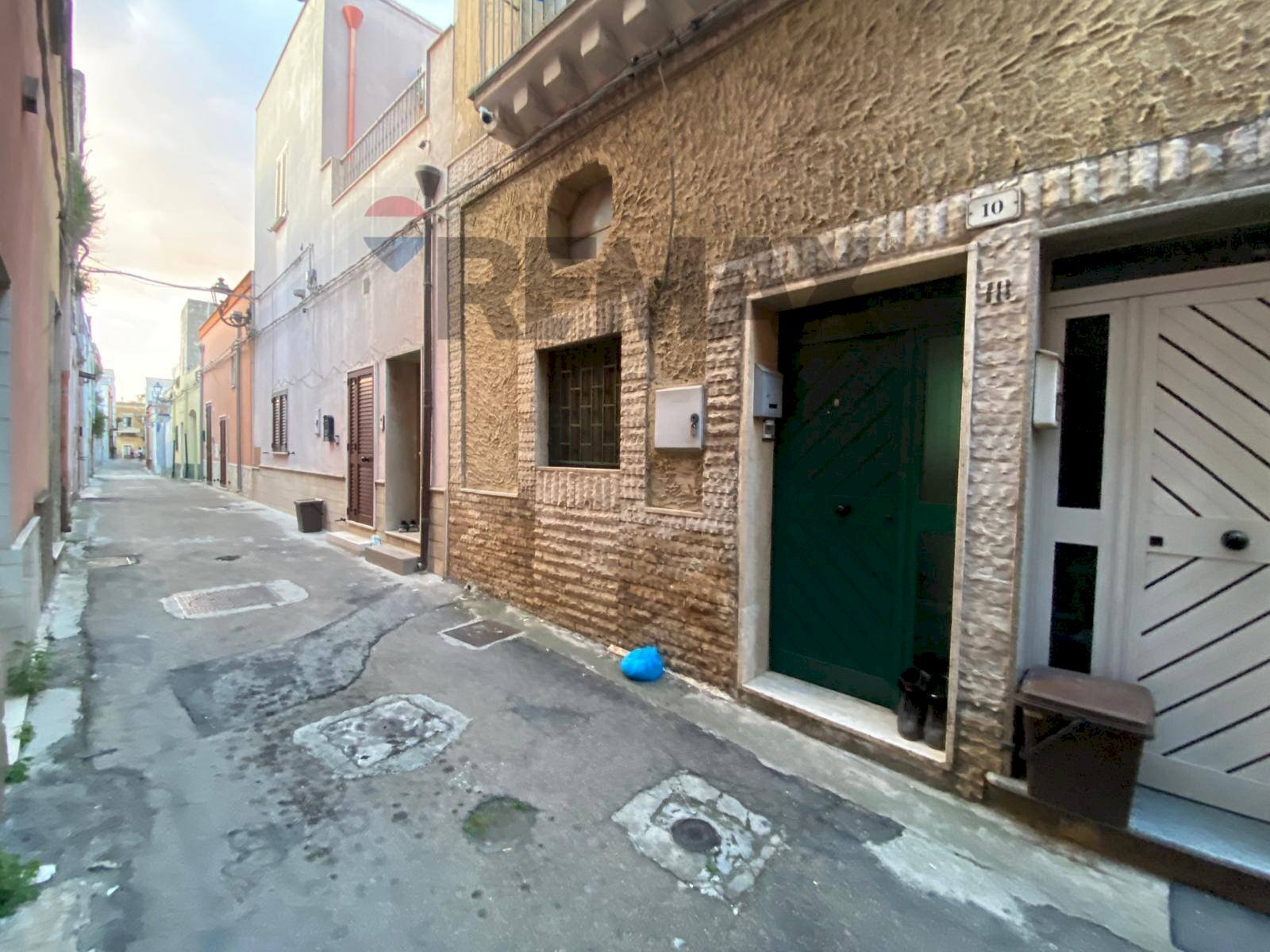 Edificio all\'aperto - Quadrilocale Via San Francesco D'Assisi
 
10, Latiano - foto 2
