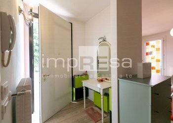 Foto 3 - Trilocale VIA CELLA
 
1, Chiarano - foto 3