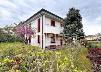Foto 11 - Trilocale VIA CELLA
 
1, Chiarano - foto 11