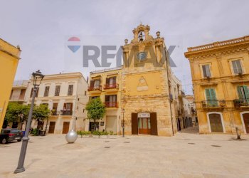 Edificio all\'aperto - Stabile - Palazzo Piazza Dei Martiri del 1799
 
42, Acquaviva delle Fonti - foto 39