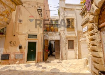 Edificio all\'aperto - Stabile - Palazzo Piazza Dei Martiri del 1799
 
42, Acquaviva delle Fonti - foto 23