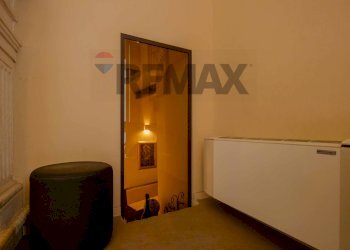 Camera / camera da letto - Stabile - Palazzo Piazza Dei Martiri del 1799
 
42, Acquaviva delle Fonti - foto 19