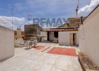 Terrazza - Stabile - Palazzo Piazza Dei Martiri del 1799
 
42, Acquaviva delle Fonti - foto 36