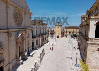 Edificio all\'aperto - Stabile - Palazzo Piazza Dei Martiri del 1799
42, Acquaviva delle Fonti - foto 41