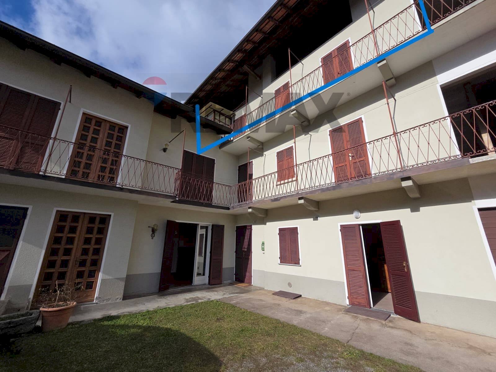Edificio all\'aperto - Two-room apartment Via Monte Rosa
 
18 B, Invorio - photo 1