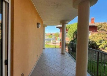 Terrazzo - Two-room apartment vicolo Sorga, 3/A, Borgomanero - photo 2