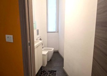 Bagno - Ufficio corso Francesco Ferrucci, 27, Torino (zona Cit Turin) - foto 8