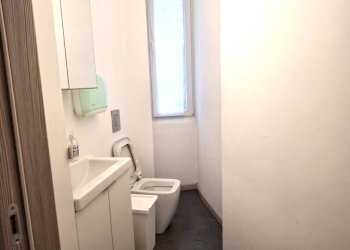 Bagno - Ufficio corso Francesco Ferrucci, 27, Torino (zona Cit Turin) - foto 9