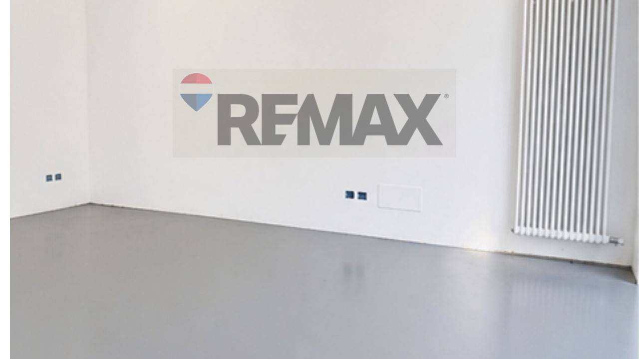 Stanza vuota - Commercial Premises Via Guglielmo Marconi
37, Cles - photo 2