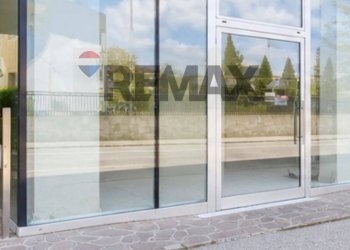 Terrazza - Commercial Premises Via Guglielmo Marconi
37, Cles - photo 1