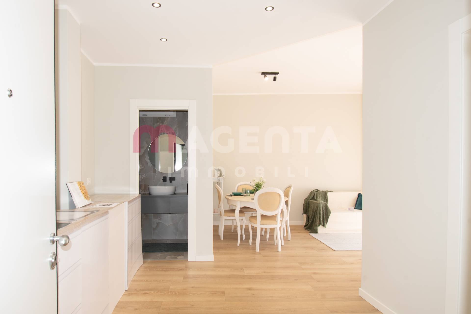 Foto 3 - Three-room apartment VIA ROMANINO
 
12, Brescia - photo 3