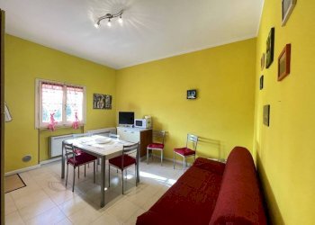 Salone - Bilocale viale dei Pini, Ravenna (zona Porto Corsini) - foto 1