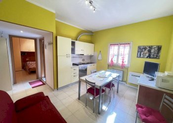 Salone - Bilocale viale dei Pini, Ravenna (zona Porto Corsini) - foto 3