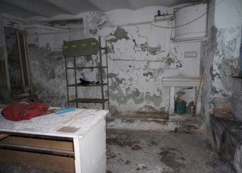Magazzino - Magazzino via Massimo d'Azeglio, 13r, Genova (zona Sampierdarena) - foto 4