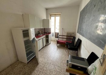 Cucina - Trilocale via Ciamarella, 23, Torino (zona Borgo Vittoria) - foto 1
