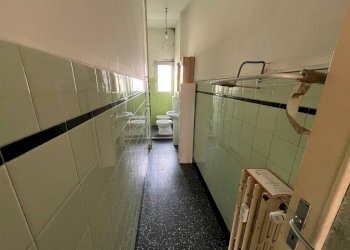 Interno non residenziale - Trilocale via Ciamarella, 23, Torino (zona Borgo Vittoria) - foto 6