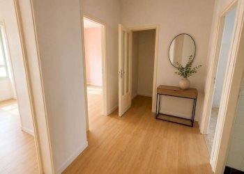 Disimpegno - Trilocale via Ciamarella, 23, Torino (zona Borgo Vittoria) - foto 17