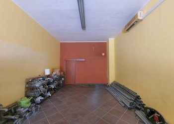 Foto 1 - Shop Via nazionale, Catanzaro - photo 1
