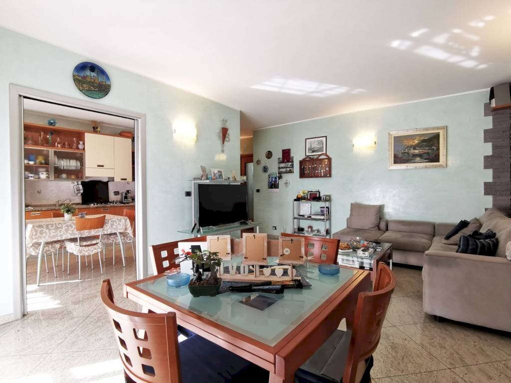 Sala da pranzo - Quadrilocale via Saorgio, 96, Torino (zona Borgo Vittoria) - foto 3
