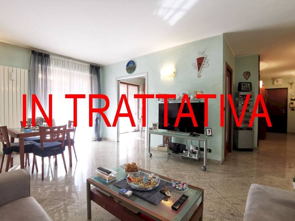 Salone - Quadrilocale via Saorgio, 96, Torino (zona Borgo Vittoria) - foto 1