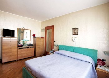 Camera da letto - Quadrilocale via Saorgio, 96, Torino (zona Borgo Vittoria) - foto 23