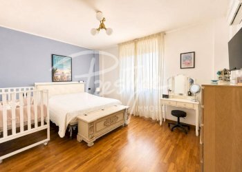 Camera da letto - Appartamento viale Italia, 94, La Spezia - foto 7