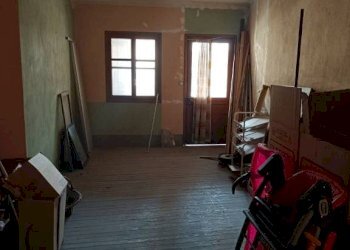 Stanza non arredata - Four-room apartment via Umberto I, 51, Fenestrelle - photo 8